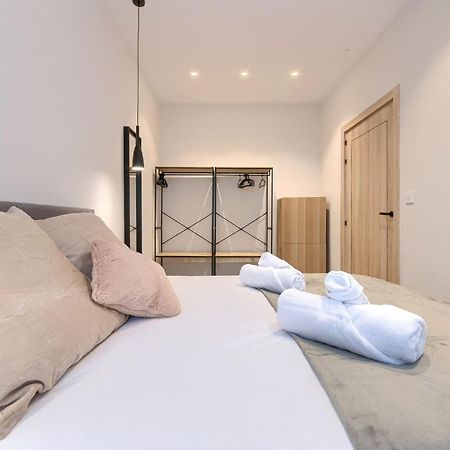 Apartamentos Basarrate Self Check In Bilbao Kültér fotó